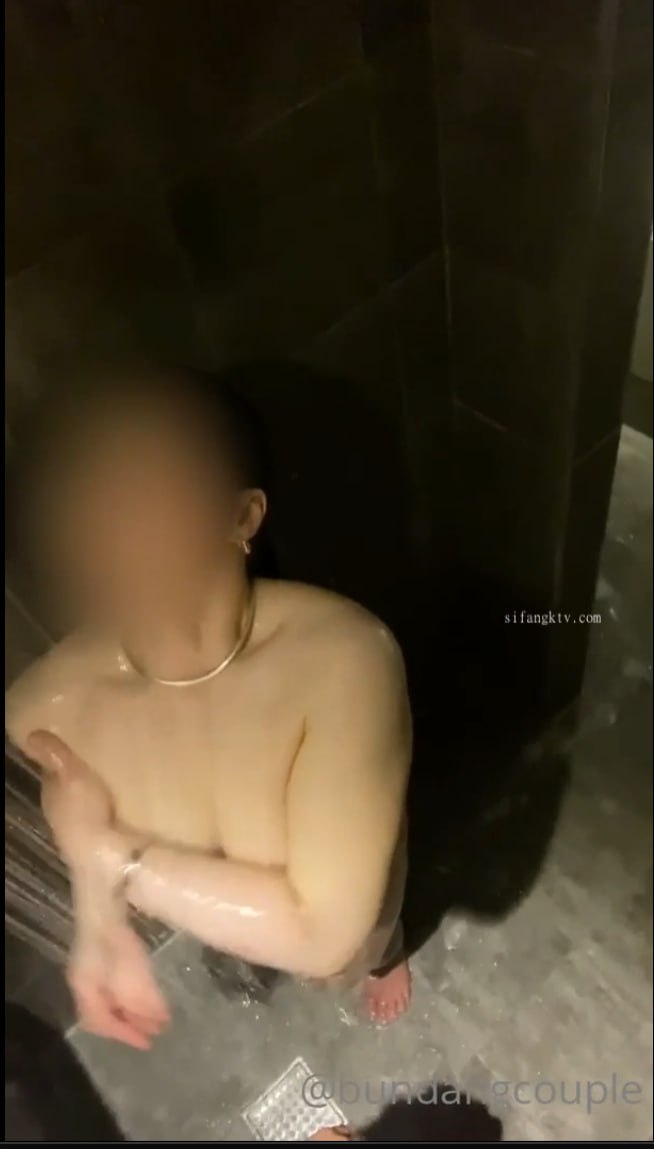 国产AV 果冻传媒 借种 丈夫不育 找大哥借精生子 演绎激烈肉搏大战 王有容